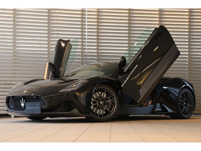 ＭＣ２０ ベースグレード　ワンオーナーフル・ナチュラルレザーインテリア（シェブロンデザイン）　ヘッドレスト・トライデントステッチ　　サスペンションリフターマットブラック・キャリパー　カーボンセラミックＢ　２０ＡＷ（Ｃｏｒｓａ）（2枚目）