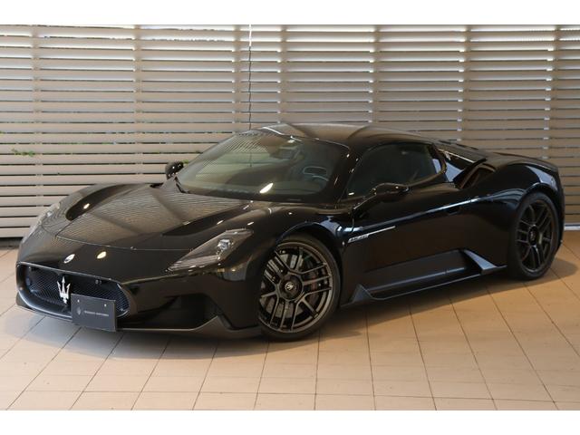 ＭＣ２０ ベースグレード　ワンオーナーフル・ナチュラルレザーインテリア（シェブロンデザイン）　ヘッドレスト・トライデントステッチ　　サスペンションリフターマットブラック・キャリパー　カーボンセラミックＢ　２０ＡＷ（Ｃｏｒｓａ）（3枚目）