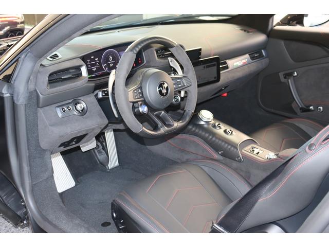 ＭＣ２０ ベースグレード　ワンオーナーフル・ナチュラルレザーインテリア（シェブロンデザイン）　ヘッドレスト・トライデントステッチ　　サスペンションリフターマットブラック・キャリパー　カーボンセラミックＢ　２０ＡＷ（Ｃｏｒｓａ）（33枚目）