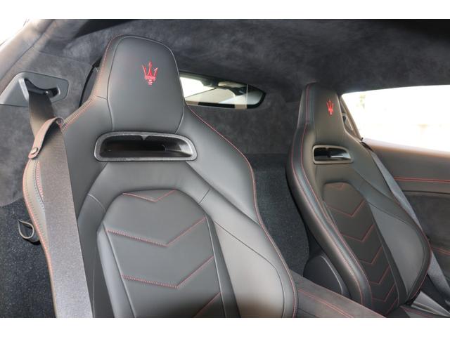 ＭＣ２０ ベースグレード　ワンオーナーフル・ナチュラルレザーインテリア（シェブロンデザイン）　ヘッドレスト・トライデントステッチ　　サスペンションリフターマットブラック・キャリパー　カーボンセラミックＢ　２０ＡＷ（Ｃｏｒｓａ）（37枚目）