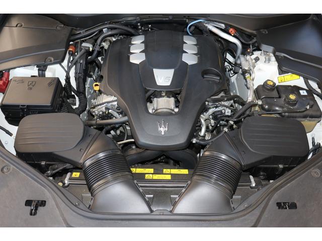 レヴァンテ モデナ　ワンオーナー・フル・プレミアムレザー（ロッソ）・ヘッドレスト・トライデントステッチ　イージーエントリーシステム・ハーマンＫ・キックセンサー　パノラマＳＲ　レッド・キャリパー　２１ＡＷ（アンテオ）（15枚目）