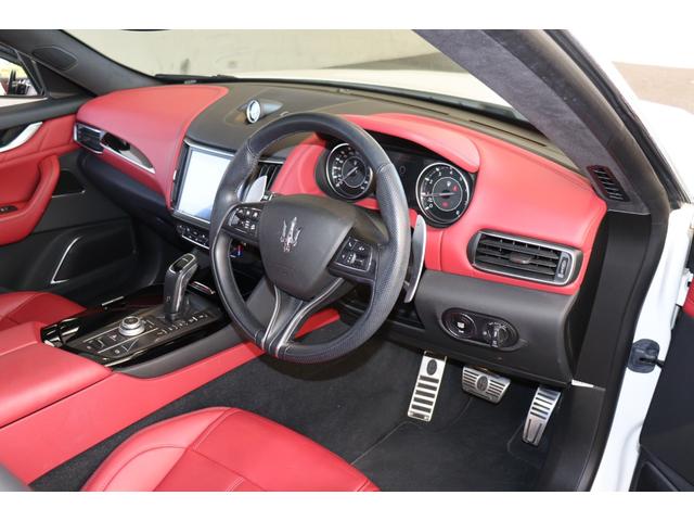 レヴァンテ モデナ　ワンオーナー・フル・プレミアムレザー（ロッソ）・ヘッドレスト・トライデントステッチ　イージーエントリーシステム・ハーマンＫ・キックセンサー　パノラマＳＲ　レッド・キャリパー　２１ＡＷ（アンテオ）（18枚目）