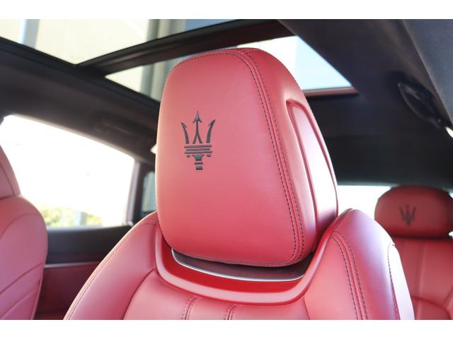 レヴァンテ モデナ　ワンオーナー・フル・プレミアムレザー（ロッソ）・ヘッドレスト・トライデントステッチ　イージーエントリーシステム・ハーマンＫ・キックセンサー　パノラマＳＲ　レッド・キャリパー　２１ＡＷ（アンテオ）（22枚目）