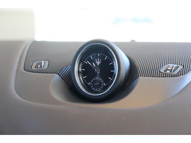 レヴァンテ モデナ　ワンオーナー・フル・プレミアムレザー（ロッソ）・ヘッドレスト・トライデントステッチ　イージーエントリーシステム・ハーマンＫ・キックセンサー　パノラマＳＲ　レッド・キャリパー　２１ＡＷ（アンテオ）（37枚目）