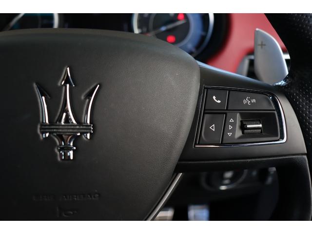 レヴァンテ モデナ　ワンオーナー・フル・プレミアムレザー（ロッソ）・ヘッドレスト・トライデントステッチ　イージーエントリーシステム・ハーマンＫ・キックセンサー　パノラマＳＲ　レッド・キャリパー　２１ＡＷ（アンテオ）（40枚目）