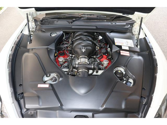 グラントゥーリズモ スポーツ MCオートシフト 右ハンドル ネロレザー(ロッソステッチ) ヘッドレスト・トライデントステッチ 20AW(ASTRO ANTRACITE) ナビ フルセグ バックカメラ(16枚目)