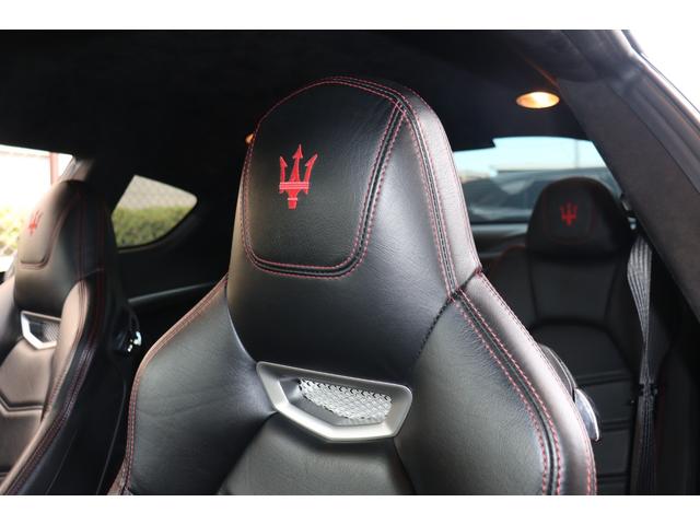 グラントゥーリズモ スポーツ MCオートシフト 右ハンドル ネロレザー(ロッソステッチ) ヘッドレスト・トライデントステッチ 20AW(ASTRO ANTRACITE) ナビ フルセグ バックカメラ(23枚目)