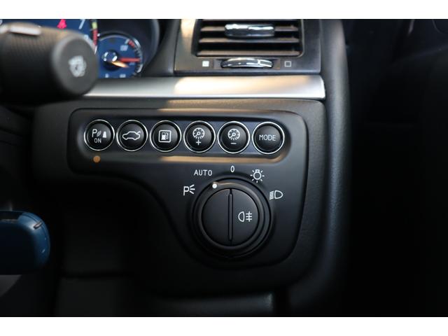 グラントゥーリズモ スポーツ MCオートシフト 右ハンドル ネロレザー(ロッソステッチ) ヘッドレスト・トライデントステッチ 20AW(ASTRO ANTRACITE) ナビ フルセグ バックカメラ(38枚目)