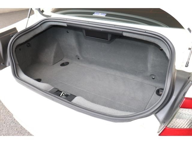 グラントゥーリズモ スポーツ MCオートシフト 右ハンドル ネロレザー(ロッソステッチ) ヘッドレスト・トライデントステッチ 20AW(ASTRO ANTRACITE) ナビ フルセグ バックカメラ(42枚目)