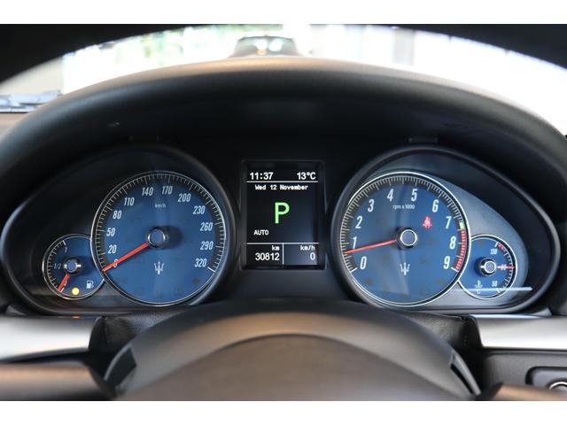 グラントゥーリズモ スポーツ MCオートシフト 右ハンドル ネロレザー(ロッソステッチ) ヘッドレスト・トライデントステッチ 20AW(ASTRO ANTRACITE) ナビ フルセグ バックカメラ(43枚目)