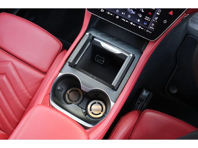 グレカーレ ＧＴ　インテルニ・ロッシ　クライメート　スポーツデザインパッケージ　ラディカウッドトリム　アンビエントライト　３ゾーンＡ／Ｃ　パノラマガラスサンルーフ　　レッド・キャリパー　２１ＡＷ（クリオ）（31枚目）