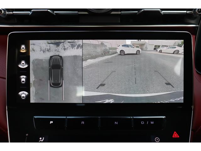 グレカーレ ＧＴ　インテルニ・ロッシ　クライメート　スポーツデザインパッケージ　ラディカウッドトリム　アンビエントライト　３ゾーンＡ／Ｃ　パノラマガラスサンルーフ　　レッド・キャリパー　２１ＡＷ（クリオ）（32枚目）