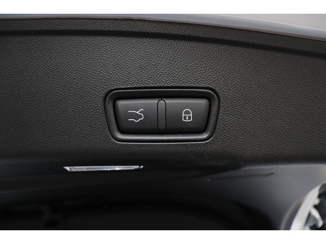 グレカーレ ＧＴ　インテルニ・ロッシ　クライメート　スポーツデザインパッケージ　ラディカウッドトリム　アンビエントライト　３ゾーンＡ／Ｃ　パノラマガラスサンルーフ　　レッド・キャリパー　２１ＡＷ（クリオ）（47枚目）