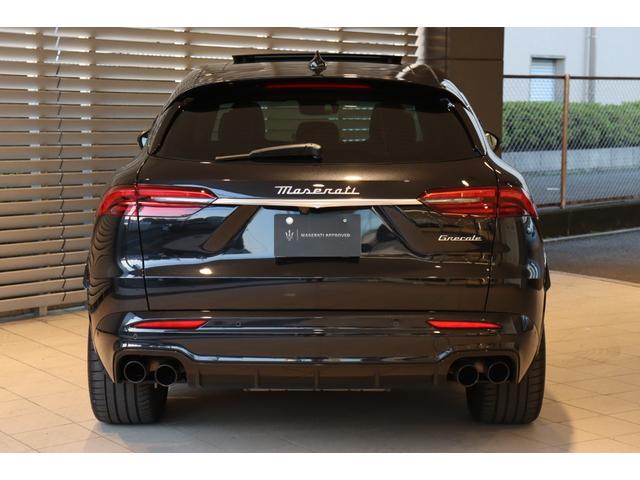 グレカーレ モデナ　クライメートＰＫＧプラス　スポーツプレミアムレザー　ブラックピアノトリム　パノラマガラスサンルーフ　イエローキャリパー・２０ＡＷ（エーテレ）（7枚目）