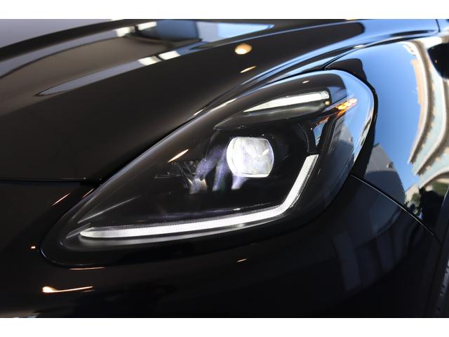 グレカーレ モデナ　クライメートＰＫＧプラス　スポーツプレミアムレザー　ブラックピアノトリム　パノラマガラスサンルーフ　イエローキャリパー・２０ＡＷ（エーテレ）（8枚目）