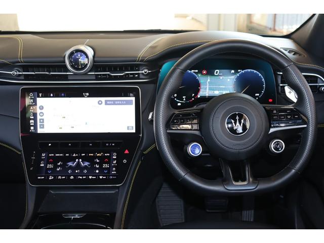 グレカーレ モデナ　クライメートＰＫＧプラス　スポーツプレミアムレザー　ブラックピアノトリム　パノラマガラスサンルーフ　イエローキャリパー・２０ＡＷ（エーテレ）（28枚目）