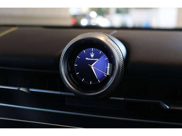 グレカーレ モデナ　クライメートＰＫＧプラス　スポーツプレミアムレザー　ブラックピアノトリム　パノラマガラスサンルーフ　イエローキャリパー・２０ＡＷ（エーテレ）（38枚目）