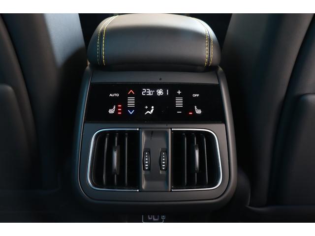 グレカーレ モデナ　クライメートＰＫＧプラス　スポーツプレミアムレザー　ブラックピアノトリム　パノラマガラスサンルーフ　イエローキャリパー・２０ＡＷ（エーテレ）（43枚目）