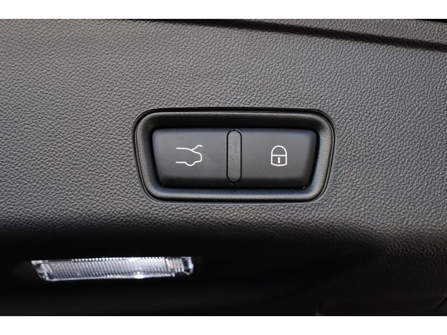 グレカーレ モデナ　クライメートＰＫＧプラス　スポーツプレミアムレザー　ブラックピアノトリム　パノラマガラスサンルーフ　イエローキャリパー・２０ＡＷ（エーテレ）（45枚目）