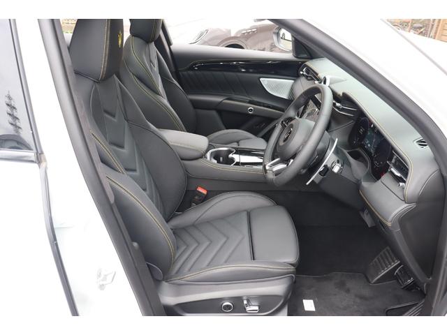 グレカーレ モデナ　ドライバーアシスタンスＰＫＧ　Ｌ１．２　クライメートＰＫＧプラススポーツプレミアムレザー　ブラックピアノトリム　プレミアムサウンドシステム　パノラマＳＲ　イエローキャリパー　２０ＡＷ（エーテレ）（18枚目）