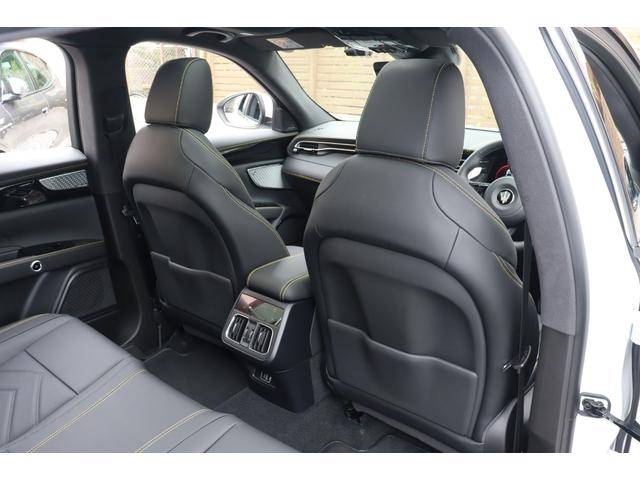 グレカーレ モデナ　ドライバーアシスタンスＰＫＧ　Ｌ１．２　クライメートＰＫＧプラススポーツプレミアムレザー　ブラックピアノトリム　プレミアムサウンドシステム　パノラマＳＲ　イエローキャリパー　２０ＡＷ（エーテレ）（23枚目）