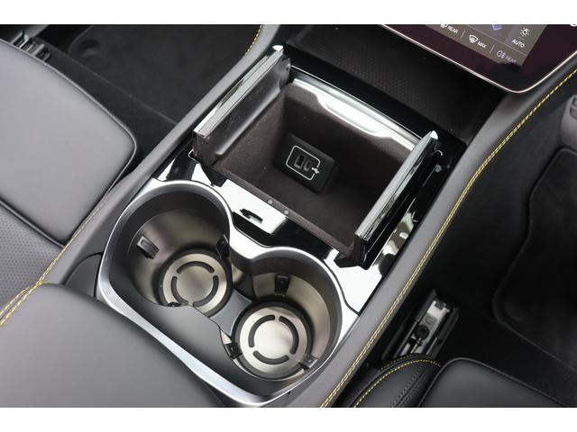 グレカーレ モデナ　ドライバーアシスタンスＰＫＧ　Ｌ１．２　クライメートＰＫＧプラススポーツプレミアムレザー　ブラックピアノトリム　プレミアムサウンドシステム　パノラマＳＲ　イエローキャリパー　２０ＡＷ（エーテレ）（30枚目）