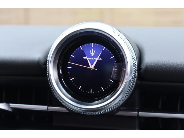 グレカーレ モデナ　ドライバーアシスタンスＰＫＧ　Ｌ１．２　クライメートＰＫＧプラススポーツプレミアムレザー　ブラックピアノトリム　プレミアムサウンドシステム　パノラマＳＲ　イエローキャリパー　２０ＡＷ（エーテレ）（38枚目）