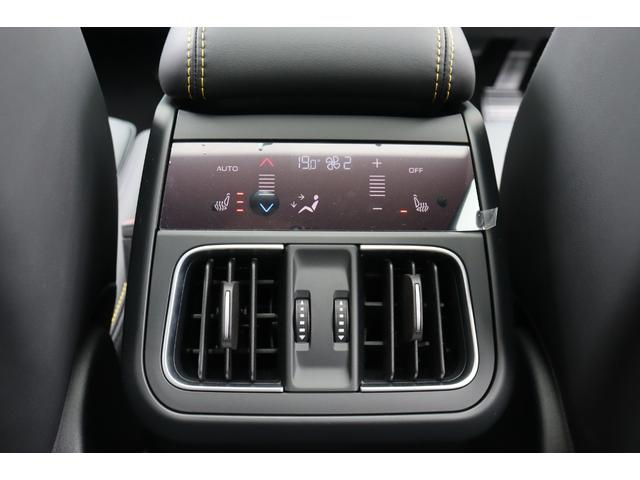 グレカーレ モデナ　ドライバーアシスタンスＰＫＧ　Ｌ１．２　クライメートＰＫＧプラススポーツプレミアムレザー　ブラックピアノトリム　プレミアムサウンドシステム　パノラマＳＲ　イエローキャリパー　２０ＡＷ（エーテレ）（40枚目）