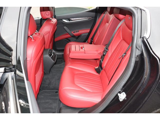 ギブリ ベースグレード　フルナチュラルレザー（ロッソ）　ヘッドレスト・トライデントステッチ　ラディカウッドトリム　ガラスサンルーフ　ＬＥＤヘッドライト　レッド・キャリパー　２０ＡＷ（ウラーノ）（26枚目）