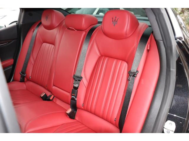 ギブリ ベースグレード　フルナチュラルレザー（ロッソ）　ヘッドレスト・トライデントステッチ　ラディカウッドトリム　ガラスサンルーフ　ＬＥＤヘッドライト　レッド・キャリパー　２０ＡＷ（ウラーノ）（27枚目）