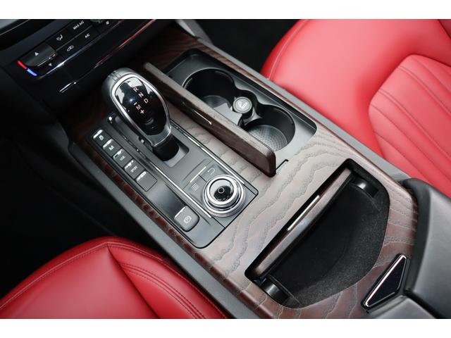 ギブリ ベースグレード　フルナチュラルレザー（ロッソ）　ヘッドレスト・トライデントステッチ　ラディカウッドトリム　ガラスサンルーフ　ＬＥＤヘッドライト　レッド・キャリパー　２０ＡＷ（ウラーノ）（31枚目）