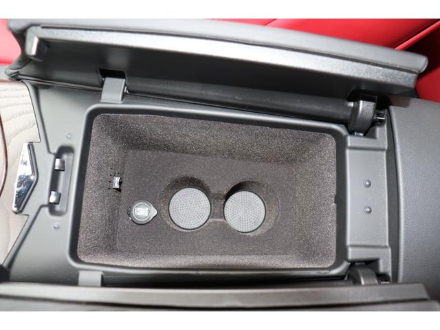 ギブリ ベースグレード　フルナチュラルレザー（ロッソ）　ヘッドレスト・トライデントステッチ　ラディカウッドトリム　ガラスサンルーフ　ＬＥＤヘッドライト　レッド・キャリパー　２０ＡＷ（ウラーノ）（32枚目）