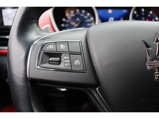 ギブリ ベースグレード　フルナチュラルレザー（ロッソ）　ヘッドレスト・トライデントステッチ　ラディカウッドトリム　ガラスサンルーフ　ＬＥＤヘッドライト　レッド・キャリパー　２０ＡＷ（ウラーノ）（35枚目）