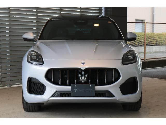 グレカーレ GT ワンオーナー クライメートPKGプラス プレミアムレザーインテリア(ネロ) アンビエントライト 3ゾーンA/C ブラックピアノトリム パノラマガラスサンルーフ レッド・キャリパー 20AW(エーテレ)(6枚目)