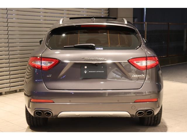 ���̌������炩�Ɏ咣����A�}�Z���e�B�`���̃G���u�����B�G���K���X�A���O�W���A���[�A�n�C�p�t�H�[�}���X�̏ے��ł���u�g���C�f���g�v���O�����Ɍg���Ă��܂��B