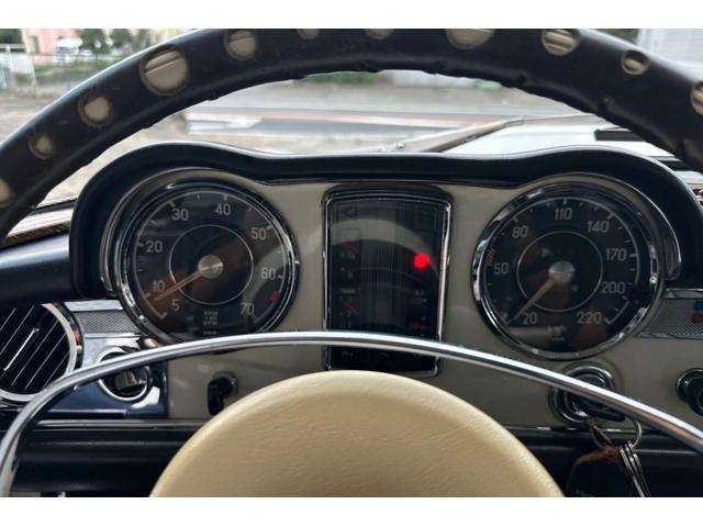 ＳＬ ２５０ＳＬ　正規ディーラー車　左ハンドル　法定整備付　オープン　フロア４ＡＴ　本革シート　ＥＴＣ　エアコン・クーラー（14枚目）