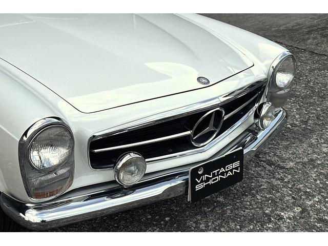 ＳＬ ２５０ＳＬ　正規ディーラー車　左ハンドル　法定整備付　オープン　フロア４ＡＴ　本革シート　ＥＴＣ　エアコン・クーラー（19枚目）
