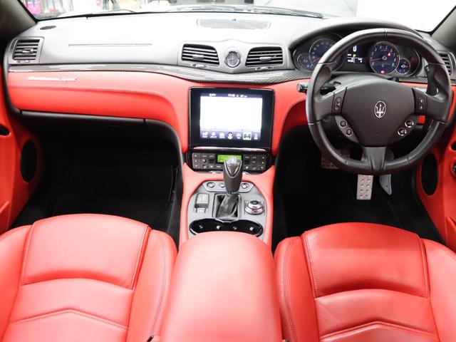 グラントゥーリズモ スポーツ　１オナ　後期　スポーツＰＫＧ　赤革　純正ＳＤナビ　ｈａｒｍａｎ／ｋａｒｄｏｎ　ＢＴ　トライデントステッチ　レッドキャリパー　ＭＣスポーツラインカーボントリム　ＥＴＣ　ＰＴＳ　純正２０ＡＷ　２年保証（5枚目）