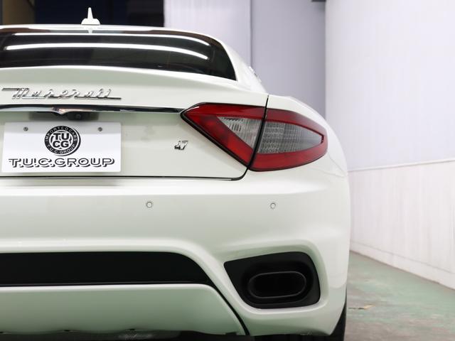 グラントゥーリズモ スポーツ　１オナ　後期　スポーツＰＫＧ　赤革　純正ＳＤナビ　ｈａｒｍａｎ／ｋａｒｄｏｎ　ＢＴ　トライデントステッチ　レッドキャリパー　ＭＣスポーツラインカーボントリム　ＥＴＣ　ＰＴＳ　純正２０ＡＷ　２年保証（35枚目）