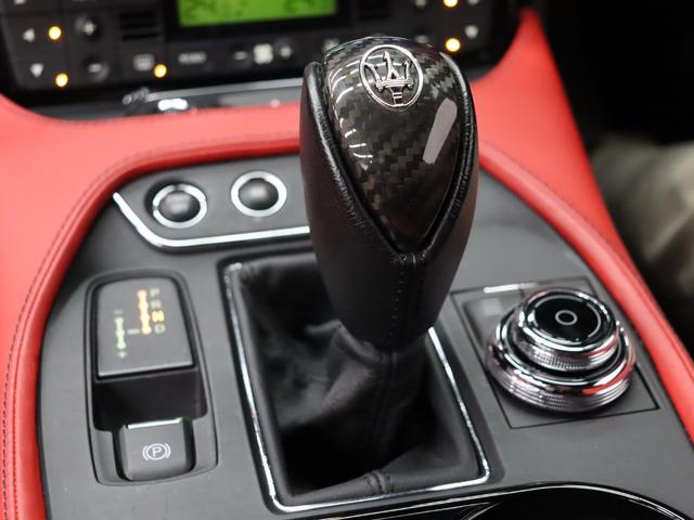 グラントゥーリズモ スポーツ　１オナ　後期　スポーツＰＫＧ　赤革　純正ＳＤナビ　ｈａｒｍａｎ／ｋａｒｄｏｎ　ＢＴ　トライデントステッチ　レッドキャリパー　ＭＣスポーツラインカーボントリム　ＥＴＣ　ＰＴＳ　純正２０ＡＷ　２年保証（48枚目）