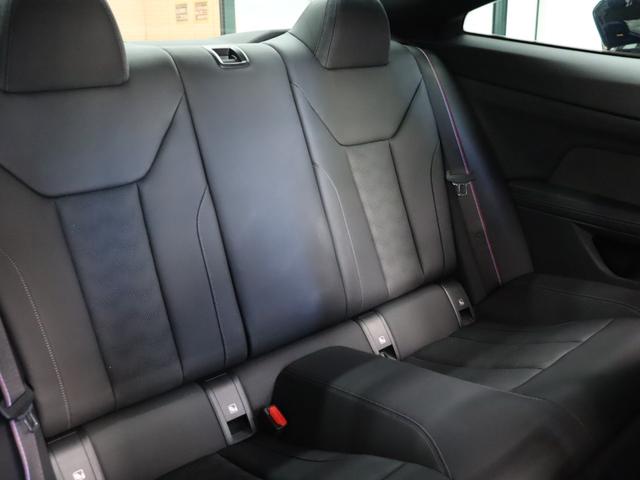 M4 M4クーペ コンペティション M xDrive 現行 パーキング&ドライブングA 黒革 ベンチレーター 純正ナビTV harman/kardon 360カメラ カーボンインテリア Mブレーキシステム Mエアロ M19&20インチAW 2年保証付(22枚目)