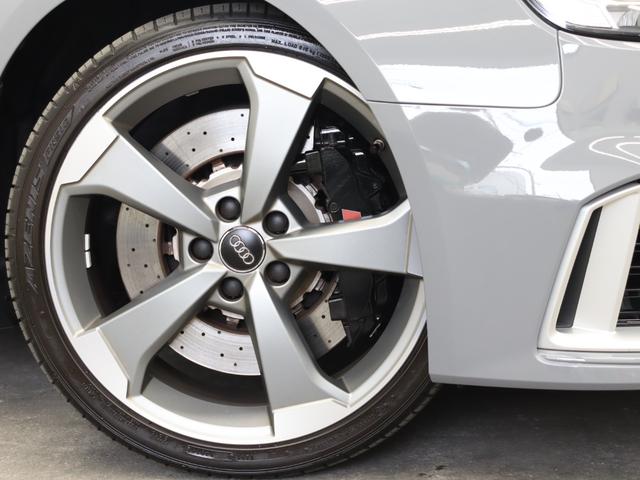 ＲＳ３スポーツバック ベースグレード　ＲＳデザインＰＫＧ　ＡＤＶキー　Ａｕｄｉマグネティックライド　マトリクスＬＥＤライト　　黒革　純正ＭＭＩナビ　Ｂａｎｇ＆Ｏｌｕｆｓｅｎ　Ｂカメラ　アルミニウムスタイリングＰＫＧ　純正１９ＡＷ　２年保証（8枚目）