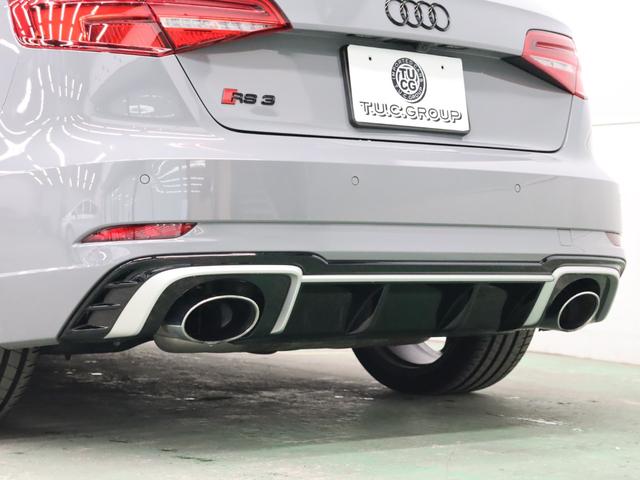 ＲＳ３スポーツバック ベースグレード　ＲＳデザインＰＫＧ　ＡＤＶキー　Ａｕｄｉマグネティックライド　マトリクスＬＥＤライト　　黒革　純正ＭＭＩナビ　Ｂａｎｇ＆Ｏｌｕｆｓｅｎ　Ｂカメラ　アルミニウムスタイリングＰＫＧ　純正１９ＡＷ　２年保証（41枚目）