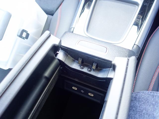 GLAクラス GLA200 d 4マチック AMGラインパッケージ AMGライン Bluetooth接続 ETC LEDヘッドライト TV アイドリングストップ クルーズコントロール コネクテッド機能 サイドカメラ シートヒーター(24枚目)