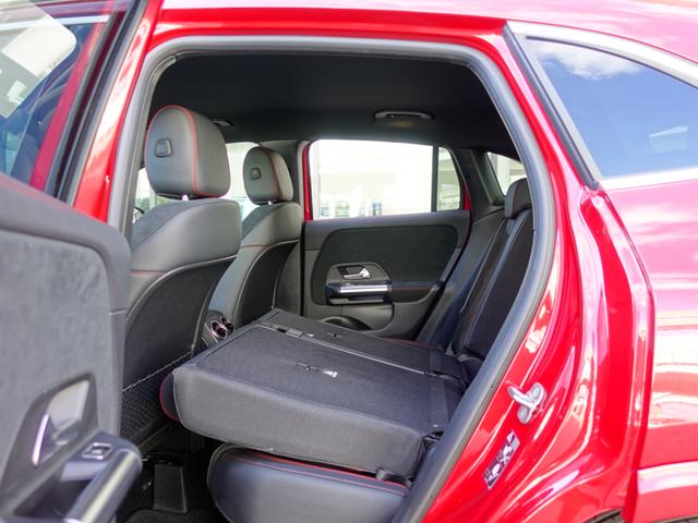 GLAクラス GLA200 d 4マチック AMGラインパッケージ AMGライン Bluetooth接続 ETC LEDヘッドライト TV アイドリングストップ クルーズコントロール コネクテッド機能 サイドカメラ シートヒーター(28枚目)