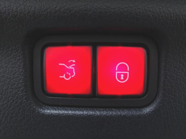 Cクラス C180 アバンギャルド ベーシックパッケージ Bluetooth接続 ETC LEDヘッドライト TV アイドリングストップ クルーズコントロール コネクテッド機能 サイドカメラ シートヒーター トランクスルー ナビ(25枚目)