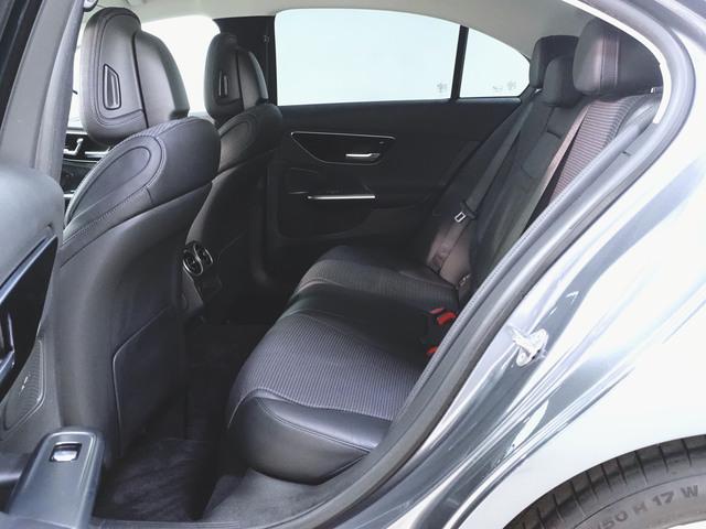 Cクラス C180 アバンギャルド ベーシックパッケージ Bluetooth接続 ETC LEDヘッドライト TV アイドリングストップ クルーズコントロール コネクテッド機能 サイドカメラ シートヒーター トランクスルー ナビ(26枚目)