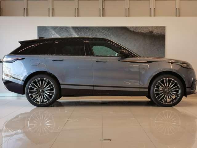 レンジローバーヴェラール Ｒ　ダイナミック　Ｓ　Ｐ２５０　電子制御エアサスペンション　パノラミックルーフ　フロントシートヒーター　ブラックコントラストルーフ　フロント／リアシートヒーター　ステアリングホイールヒーター（21枚目）