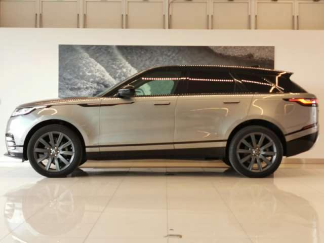 レンジローバーヴェラール Ｒ　ダイナミック　ＳＥ　Ｐ２５０　ドライバーアシストパック　アダプティブダイナミクス　パノラミックルーフ　２１インチ「ｓｔｙｌｅ５０４７」スパークルシルバー　ブラックコントラストルーフ　１４Ｗａｙフロントシート／ヒーター付（16枚目）