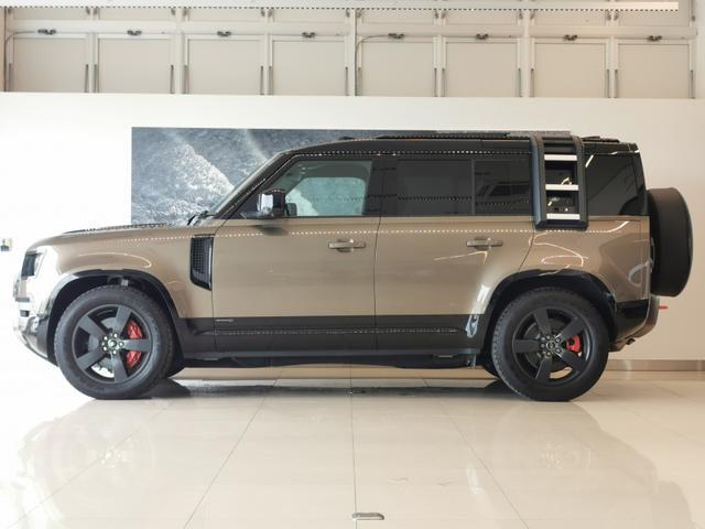 ディフェンダー １１０Ｘ　Ｄ３００　ディーゼルターボ　４ＷＤ　エアサス　サンルーフ　ルーフラダー　ＯＰ２０ＡＷ１１．４タッチスクリーン　２０インチＳｔｙｌｅ　５０９８ダークグレイ　コールドクライメート（23枚目）